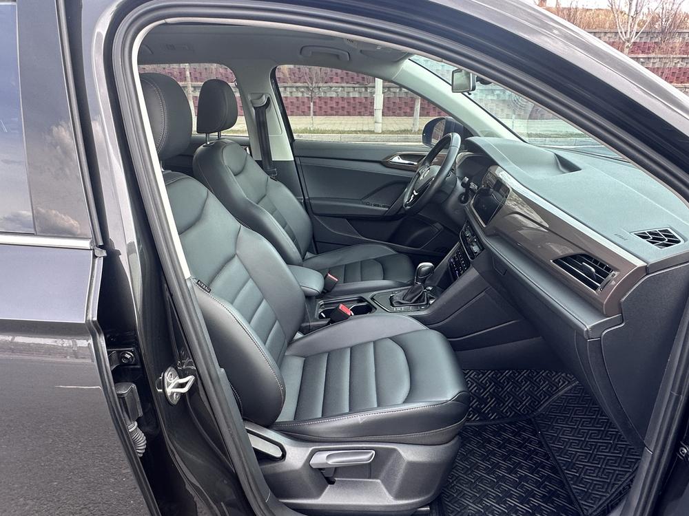 Volkswagen Tharu 2021 car image #22