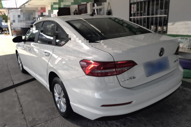Volkswagen Lavida 2018 car image #5