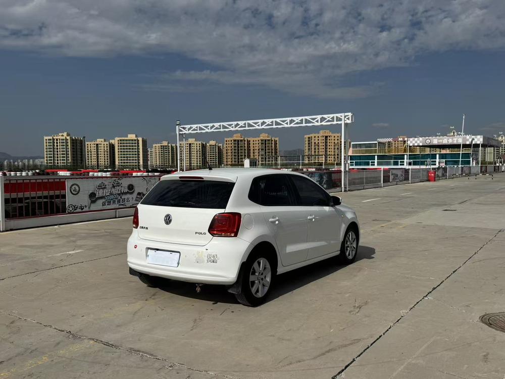 Volkswagen Polo 2013 #7 Volkswagen Polo 2013 car image #7