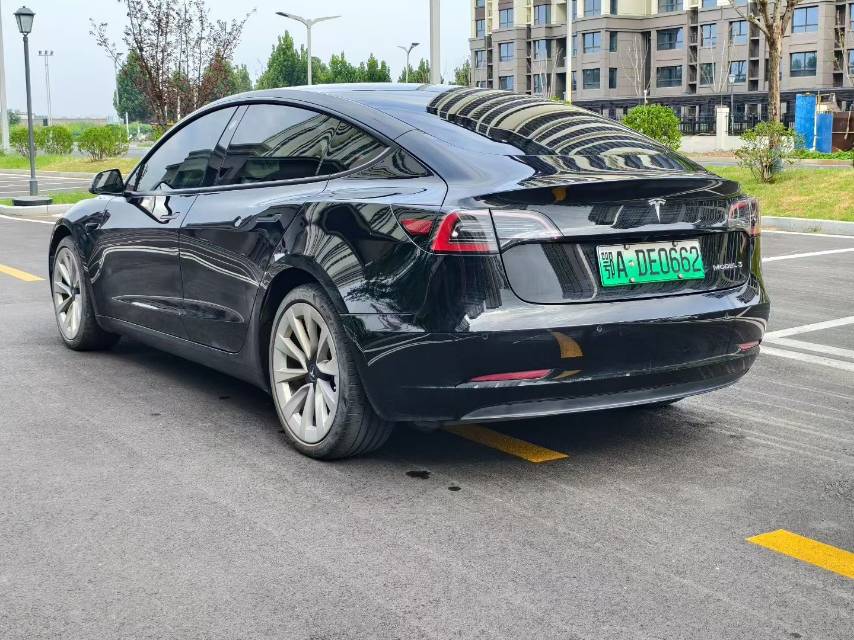 Tesla Model 3 2022 car image #9