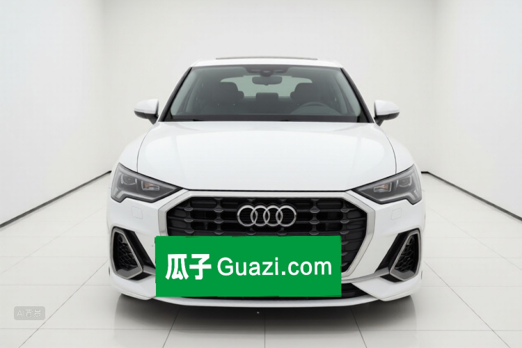 Audi Q3 2020 car image #3