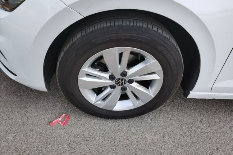Volkswagen Polo 2023 car image #9