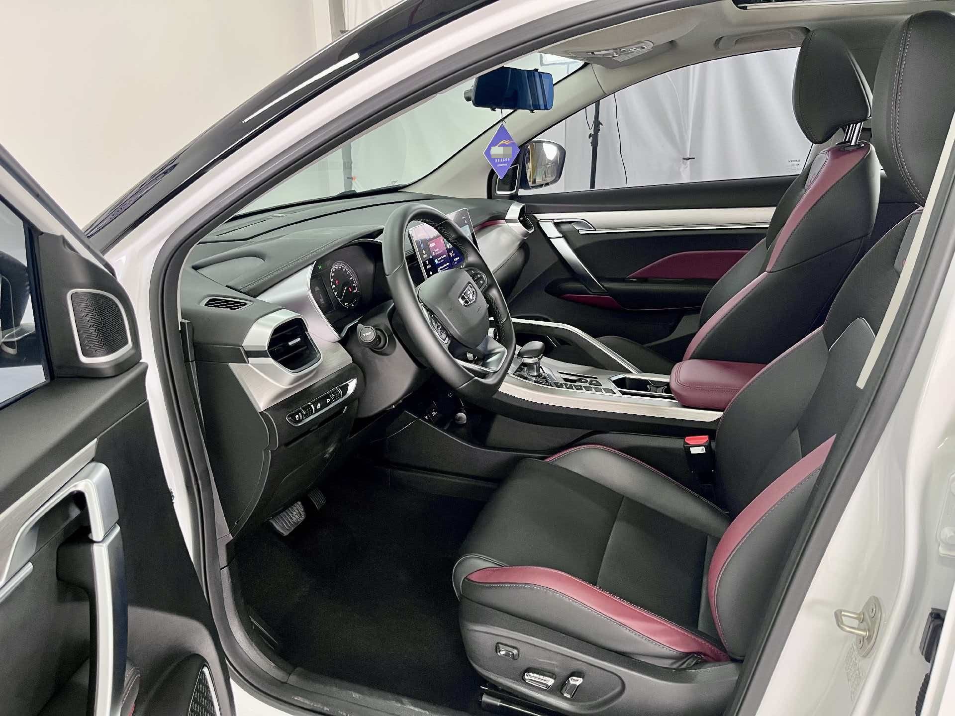 GEELY Coolray 2023 #4 GEELY Coolray 2023 car image #4