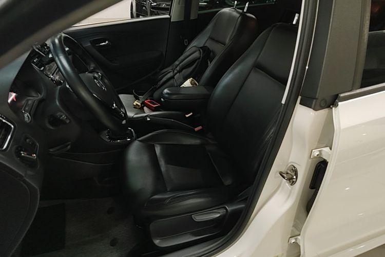 Volkswagen Polo 2018 #15 Volkswagen Polo 2018 car image #15