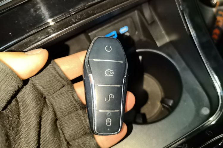 BYD Han 2023 car image #9