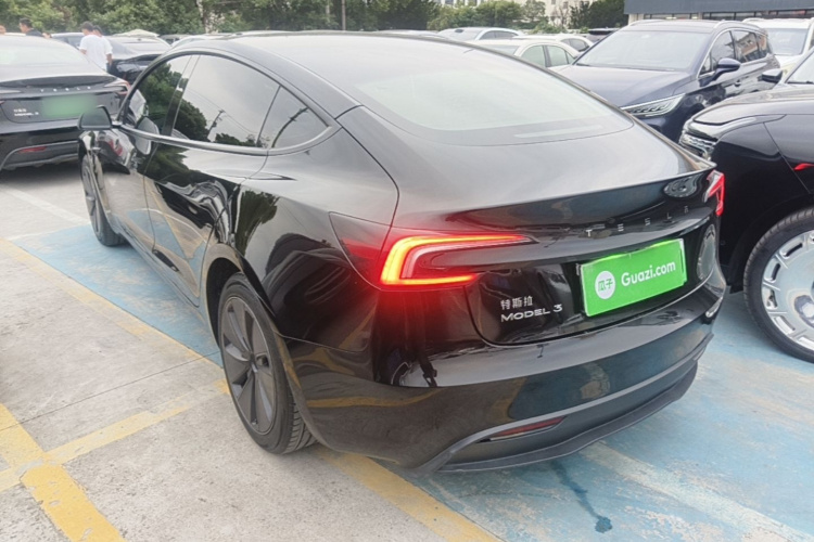 Tesla Model 3 2024 #7 Tesla Model 3 2024 car image #7