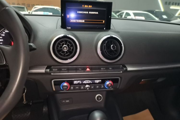 Audi A3 2017 immagine di auto #13