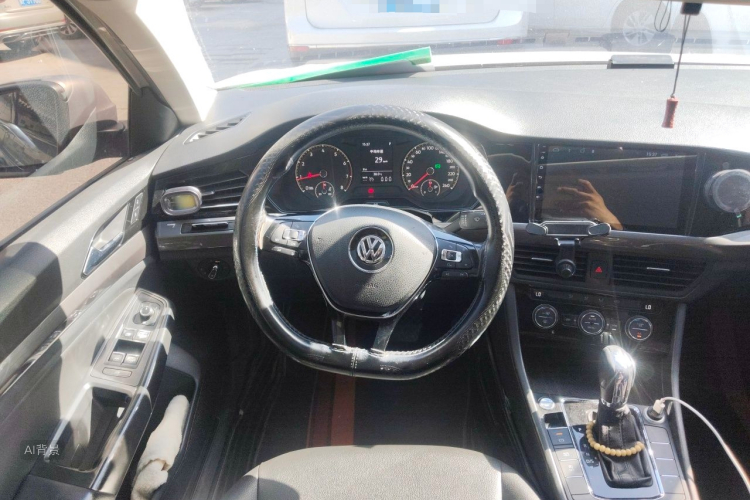 Volkswagen Bora 2019 car image #12