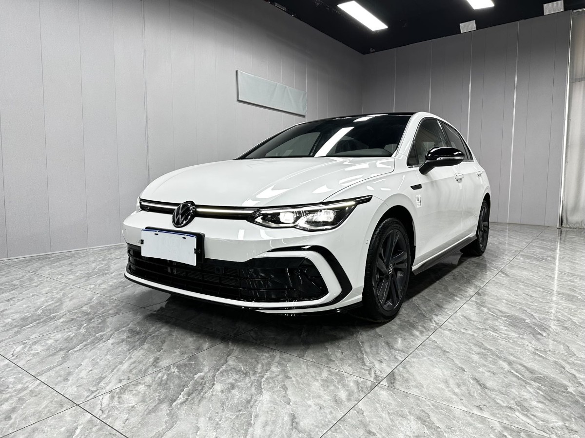 Volkswagen Golf 2023 car image 