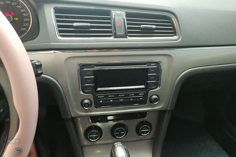 Volkswagen Lavida 2016 car image #15