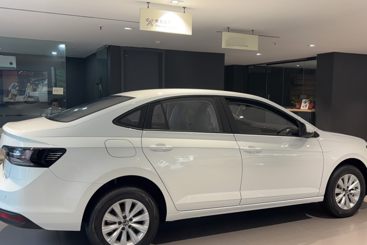 Volkswagen Lavida 2025 car image #5