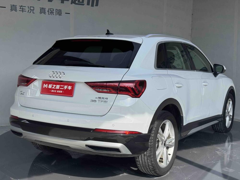 Audi Q3 2022 car image #6