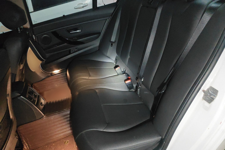 BMW 3 Series 2017 #14 BMW 3 Series 2017 car image #14