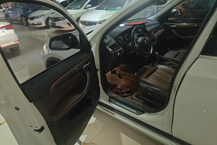 BMW X1 2018 car image #16