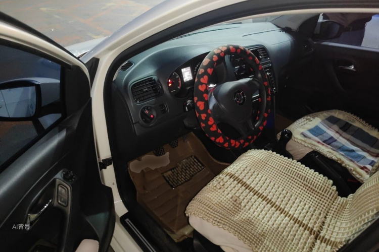 Volkswagen Polo 2015 #18 Volkswagen Polo 2015 car image #18