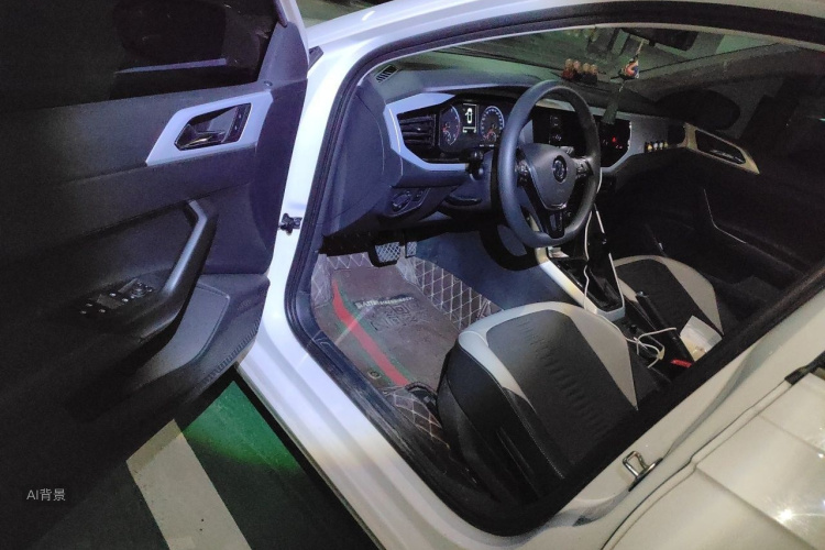Volkswagen Polo 2021 car image #18