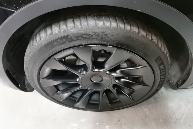 Tesla Model Y 2023 #9 Tesla Model Y 2023 car image #9