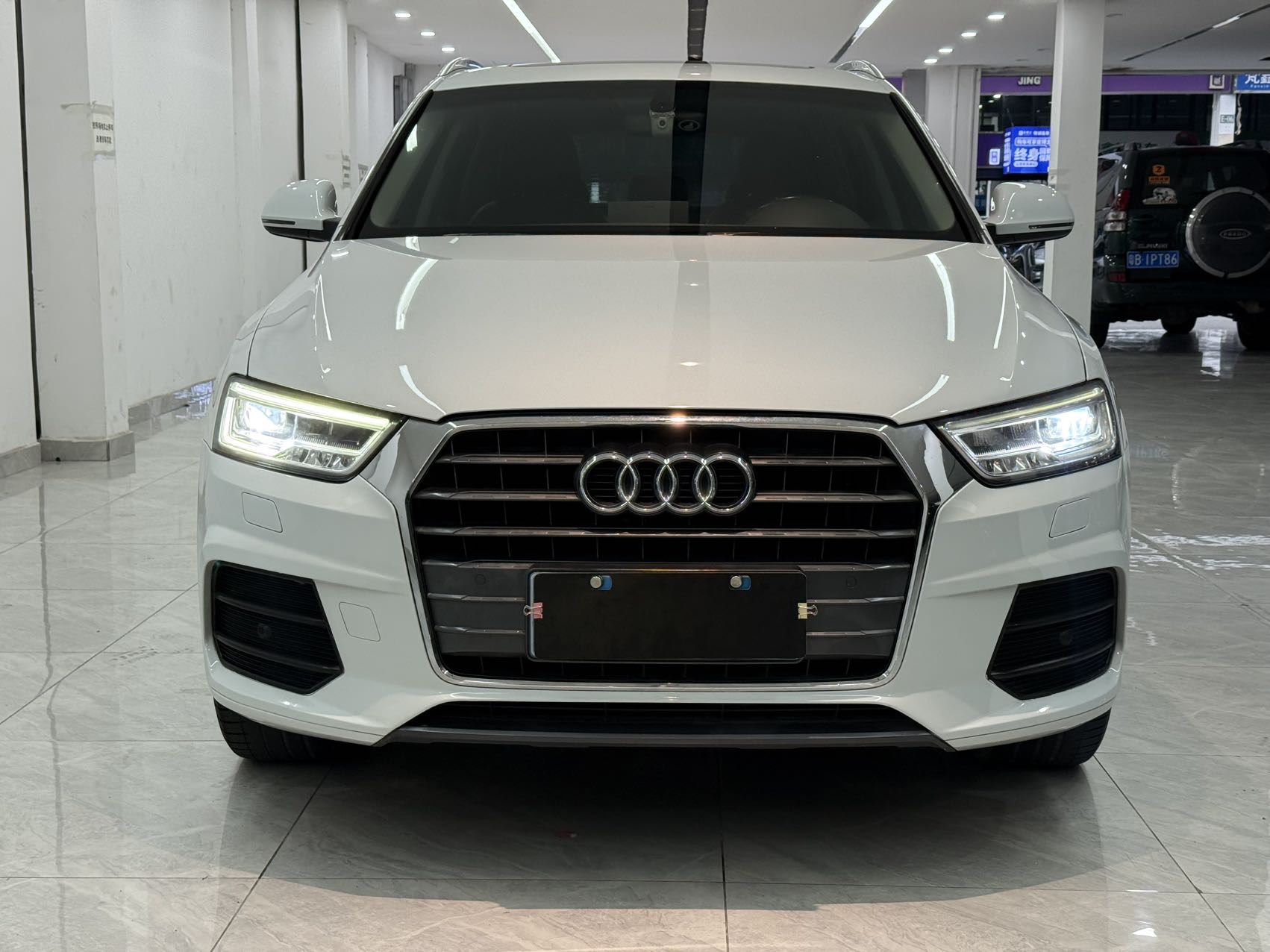 Audi Q3 2017 #2 Audi Q3 2017 car image #2