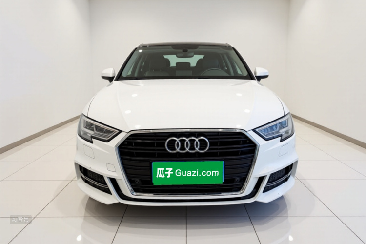 Audi A3 2019 car image #3