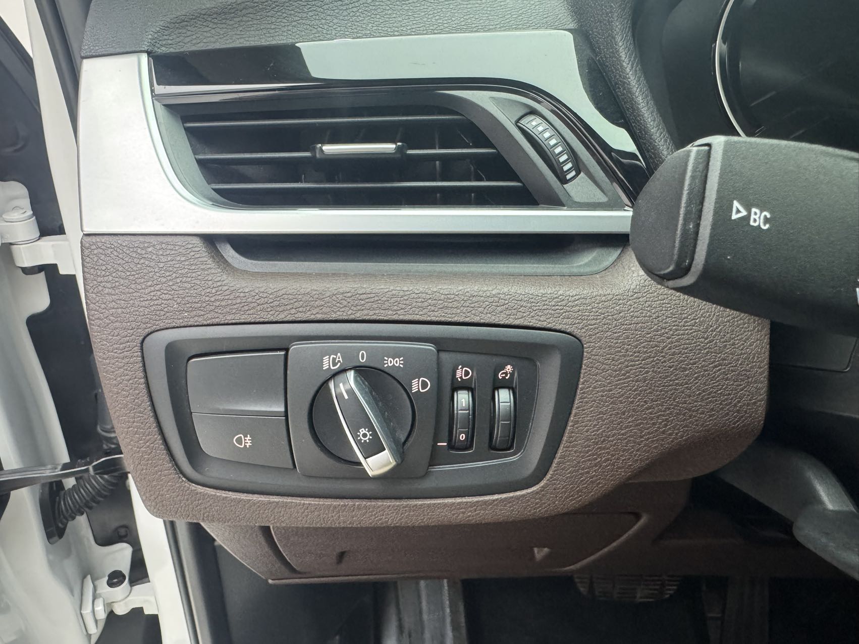 BMW X1 2022 car image #10