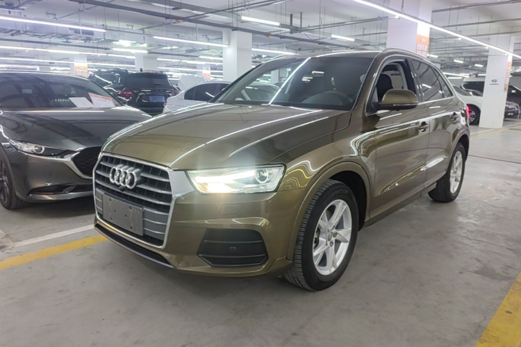 Audi Q3 2017 car image #2
