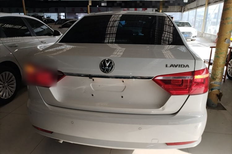 Volkswagen Lavida 2016 car image #4