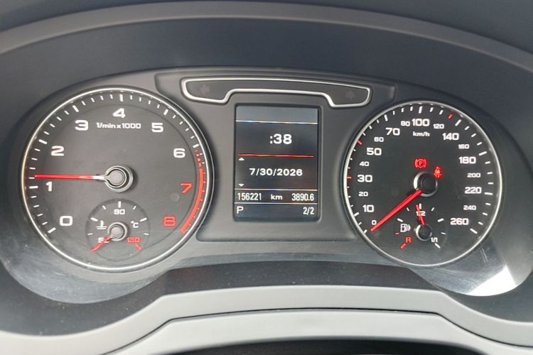 Audi Q3 2015 #12 Audi Q3 2015 car image #12