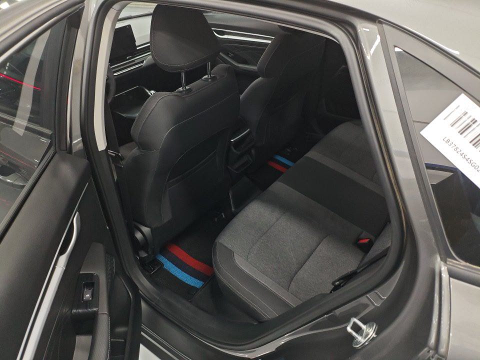GEELY Emgrand 2025 car image #5