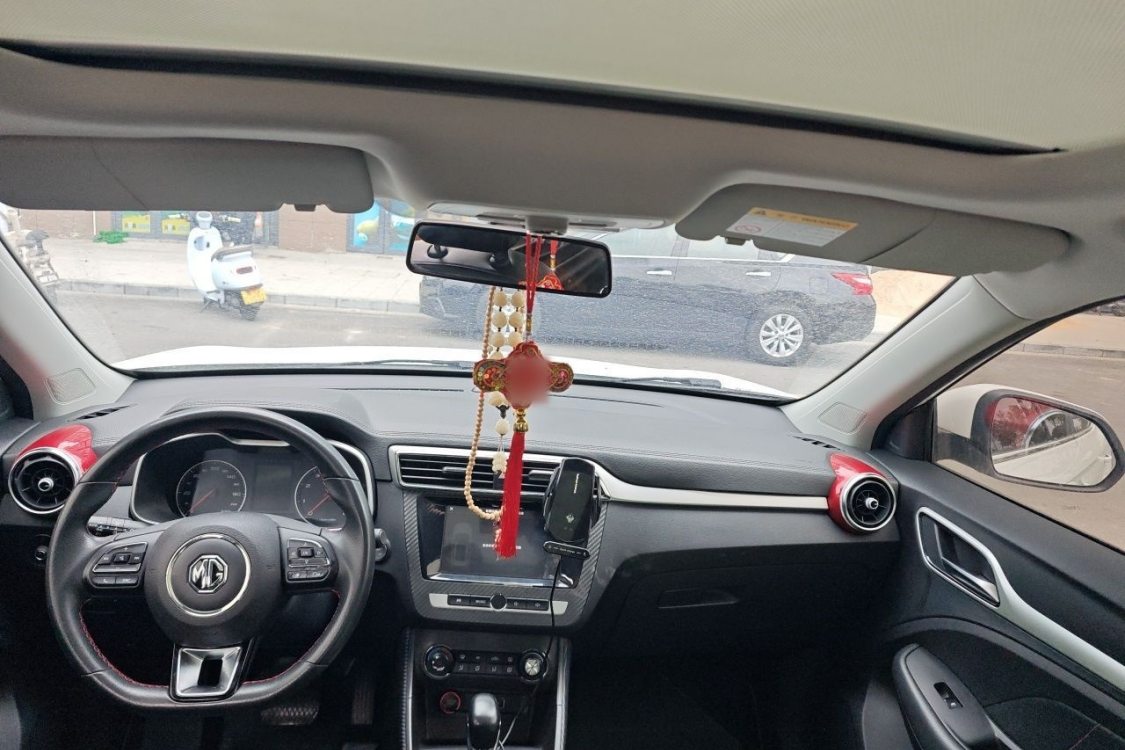 MG ZS 2018 car image #20