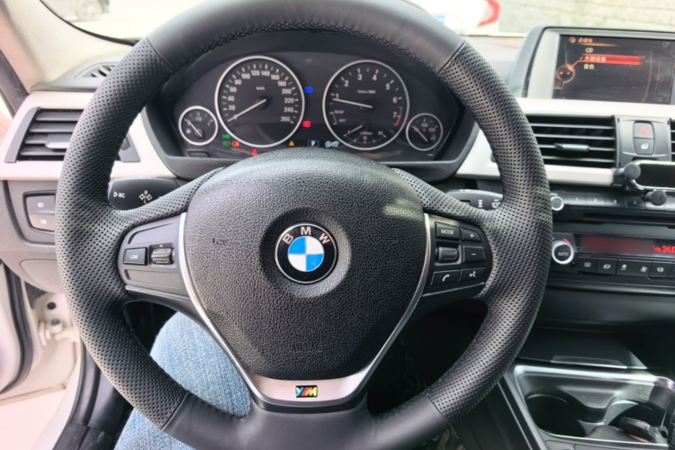 BMW 3 Series 2015 #11 BMW 3 Series 2015 car image #11