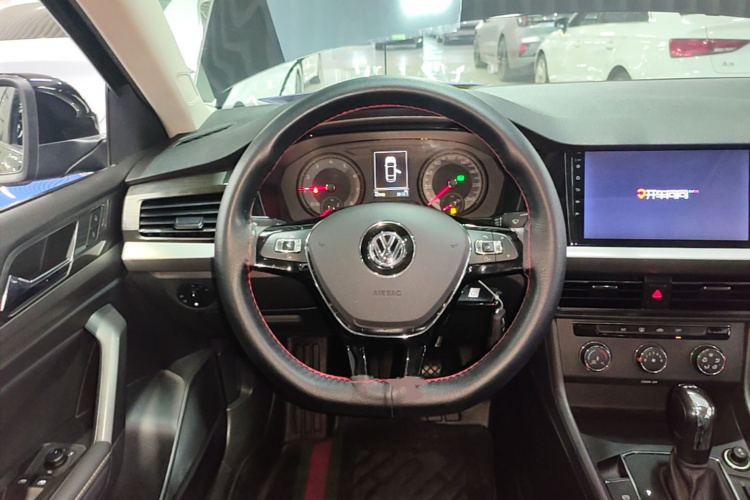 Volkswagen Lavida 2019 car image #11