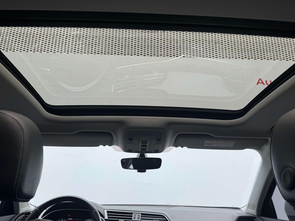 Audi Q3 2021 car image #15