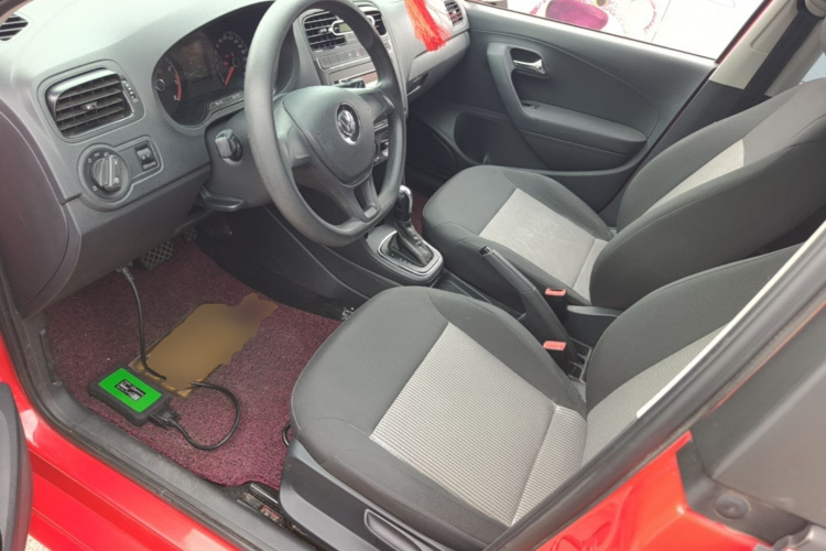 Volkswagen Polo 2017 car image #15