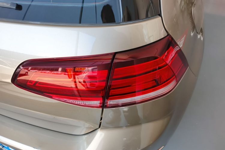 Volkswagen Golf 2018 #8 Volkswagen Golf 2018 car image #8