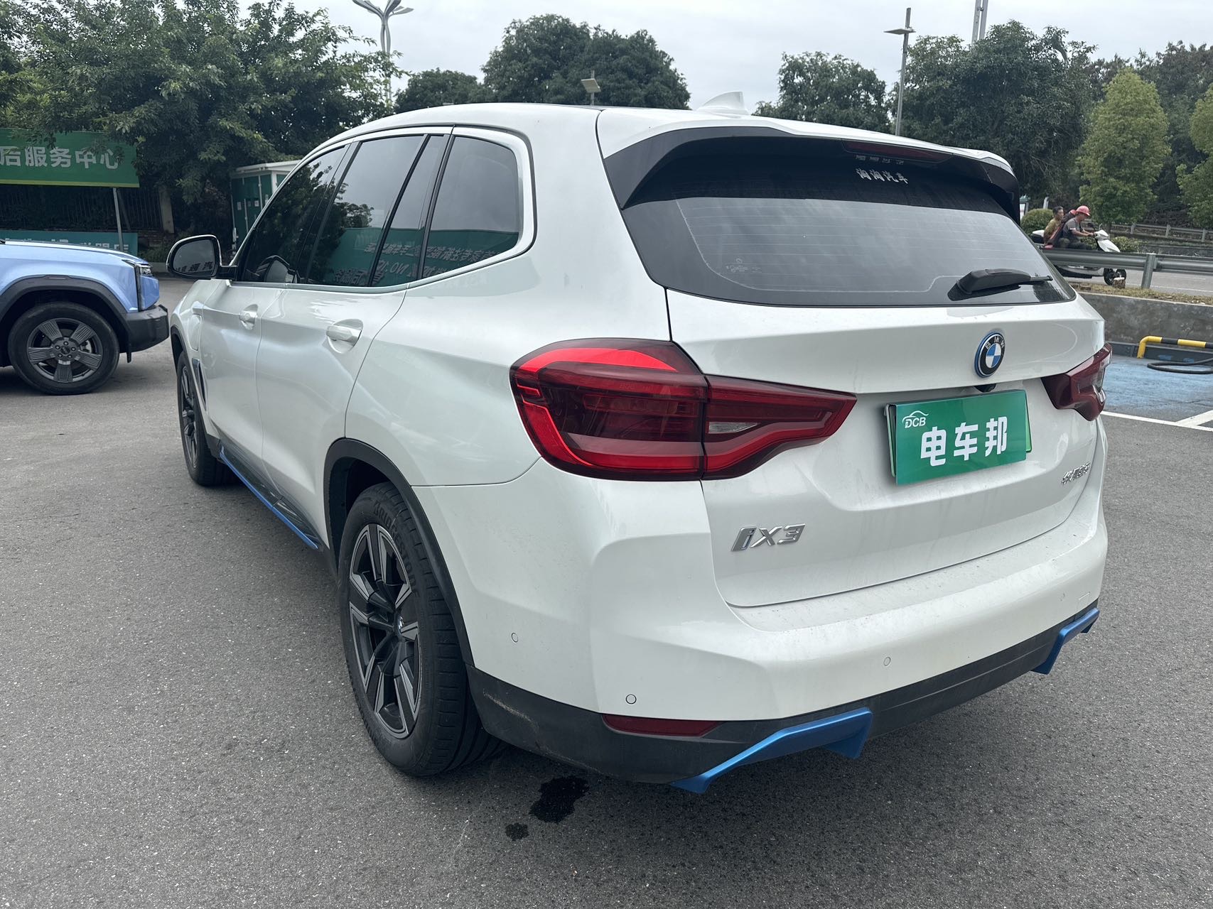 BMW iX3 2021 car image #8