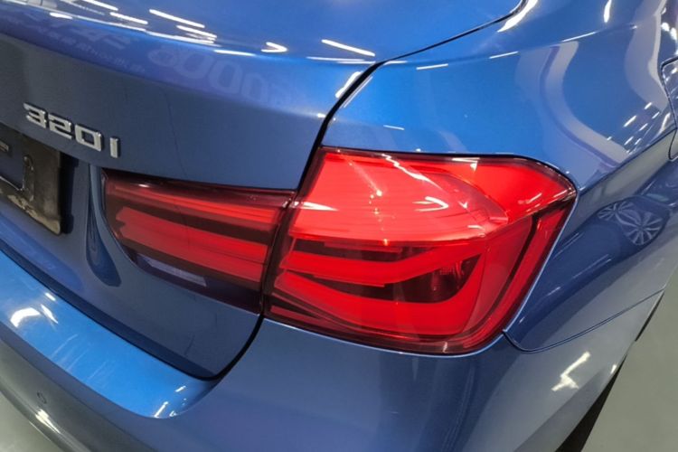 BMW 3 Series 2017 #8 BMW 3 Series 2017 car image #8