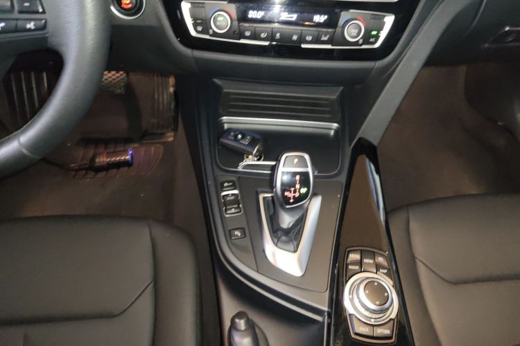 BMW 3 Series 2016 #14 BMW 3 Series 2016 car image #14