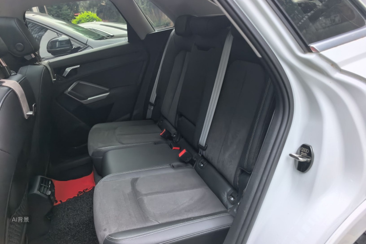 Audi Q3 2023 imagen de coche #19