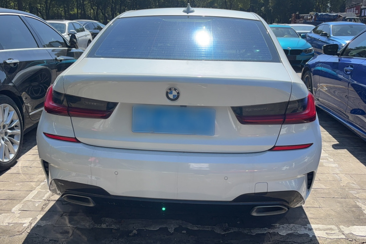 BMW 3 Series 2021 #6 BMW 3 Series 2021 car image #6