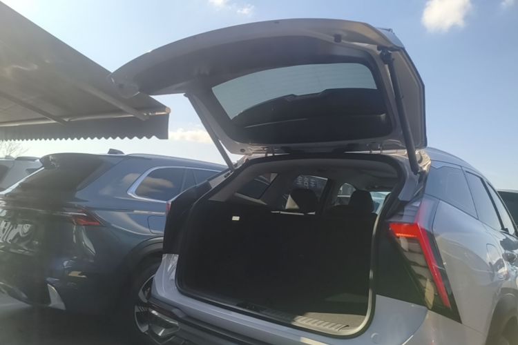 GEELY Boyue L 2024 car image #21