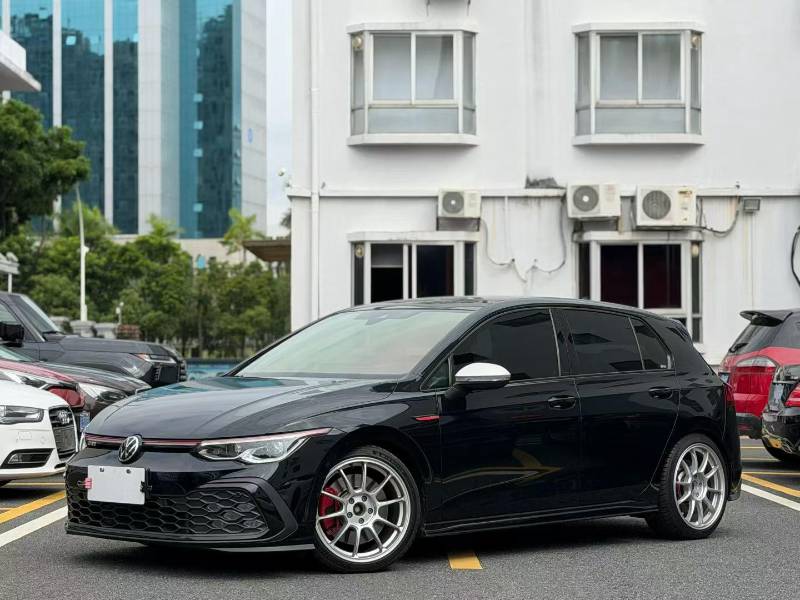 Volkswagen GolfGTI 2022 Volkswagen GolfGTI 2022 car image