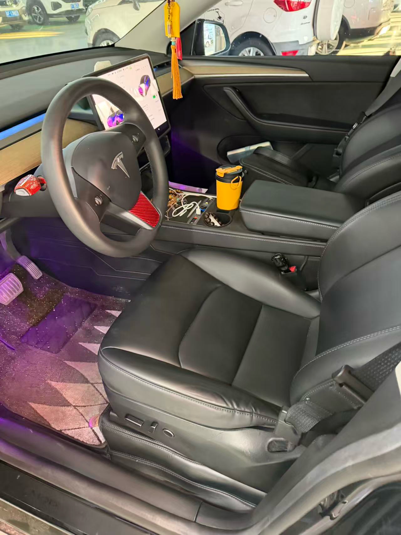 Tesla Model Y 2023 #2 Tesla Model Y 2023 car image #2