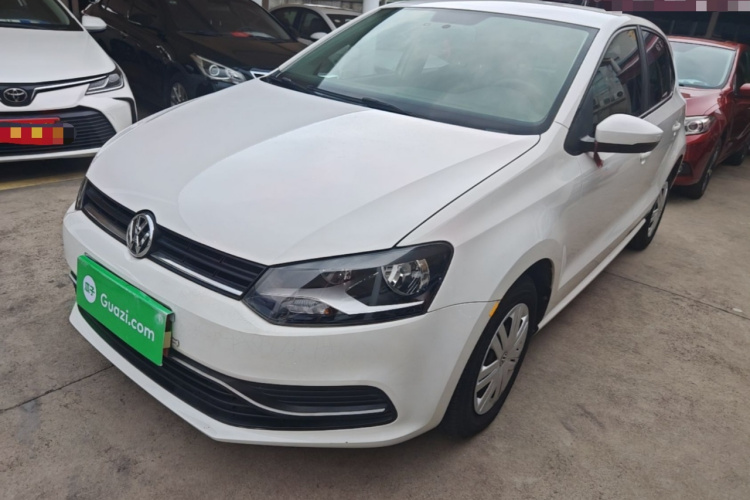 Volkswagen Polo 2017 car image #2