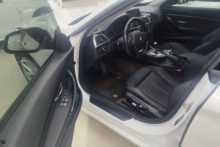 BMW 3 Series GT 2019 #16 BMW 3 Series GT 2019 car image #16