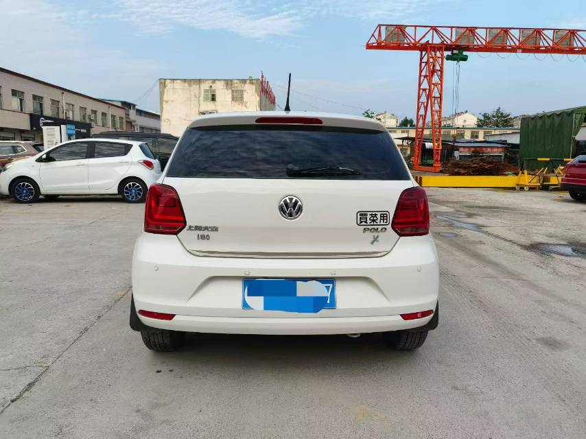 Volkswagen Polo 2016 car image #7