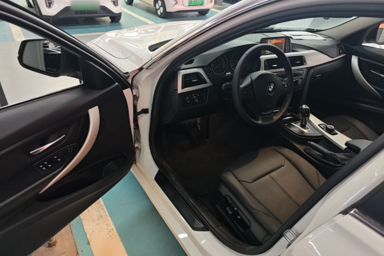 BMW 3 Series 2015 #16 BMW 3 Series 2015 car image #16