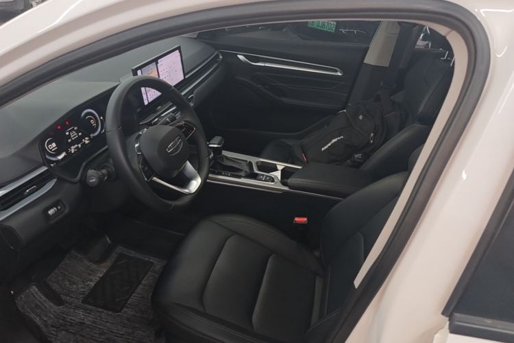 GEELY Emgrand 2025 car image #15