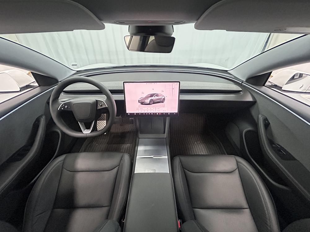 Tesla Model 3 2025 car image #14