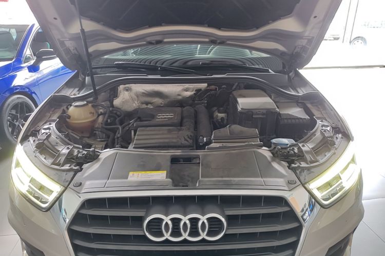 Audi Q3 2018 immagine di auto #20