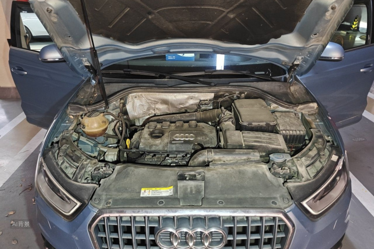 Audi Q3 2015 car image #22